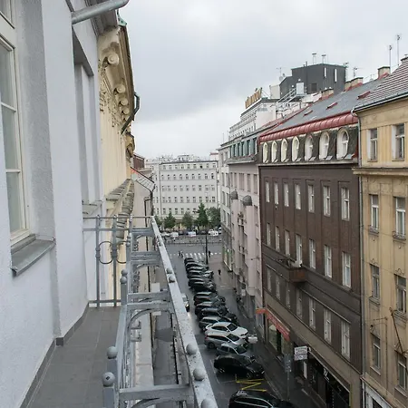 Janalex Wenceslas Square דירה פראג
