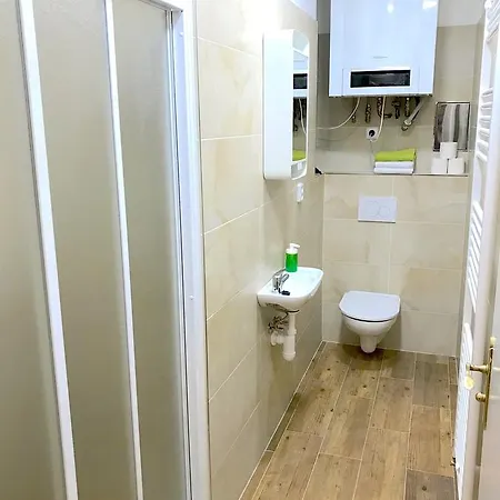 Janalex Wenceslas Square Apartment